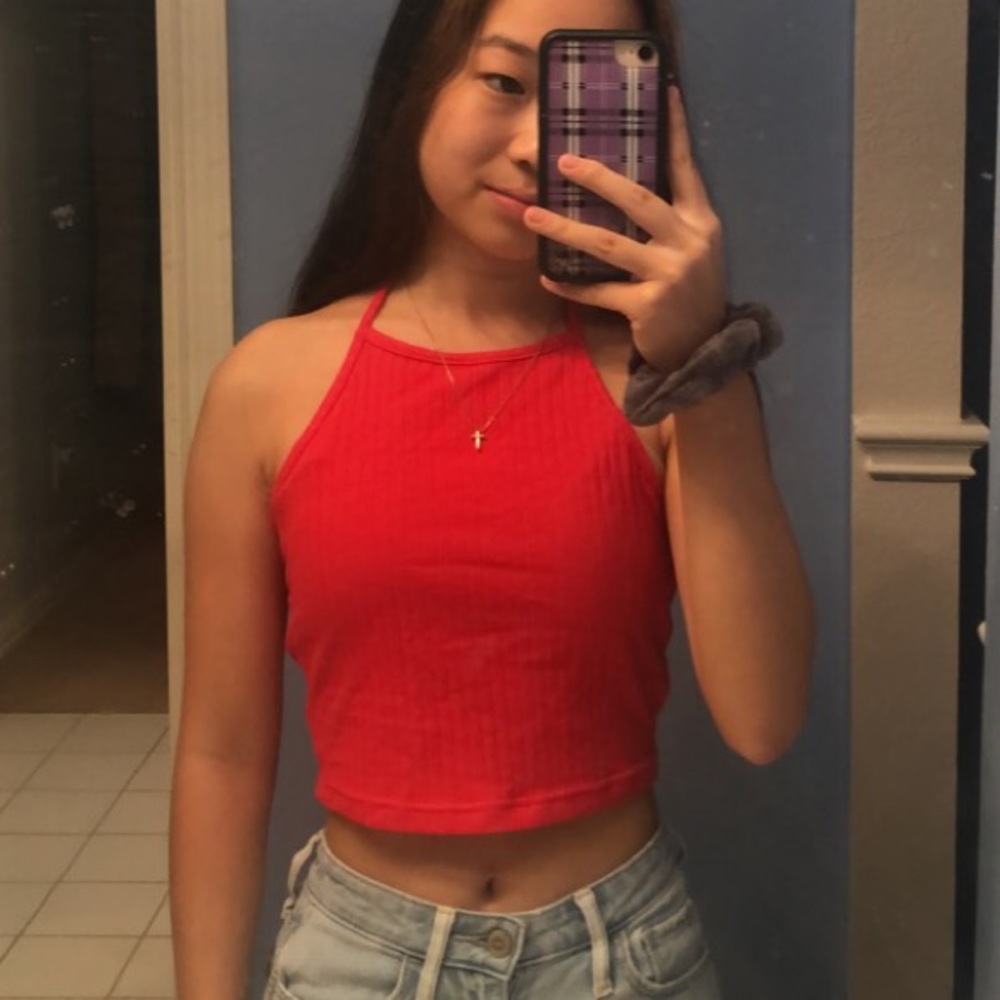 red halter tie tank